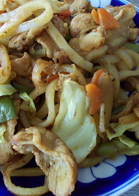 ホットに！夏のカレー焼きうどん　♪