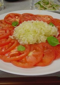 簡単でおしゃれな冷たいトマトサラダ