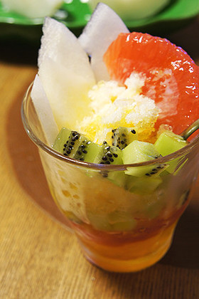 東亜風かき氷!フルーツでアイスカチャン