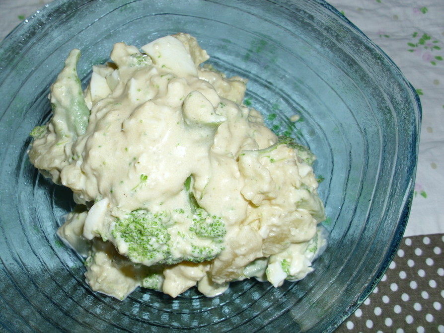 ブロッコリーポテト卵サラダ（クリチ入り）の画像