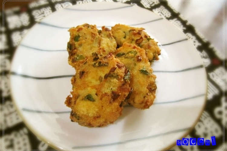 小さな魚も豆腐と鶏ミンチで丸ぁるく揚げ物 レシピ 作り方 By Michipapa クックパッド 簡単おいしいみんなのレシピが349万品