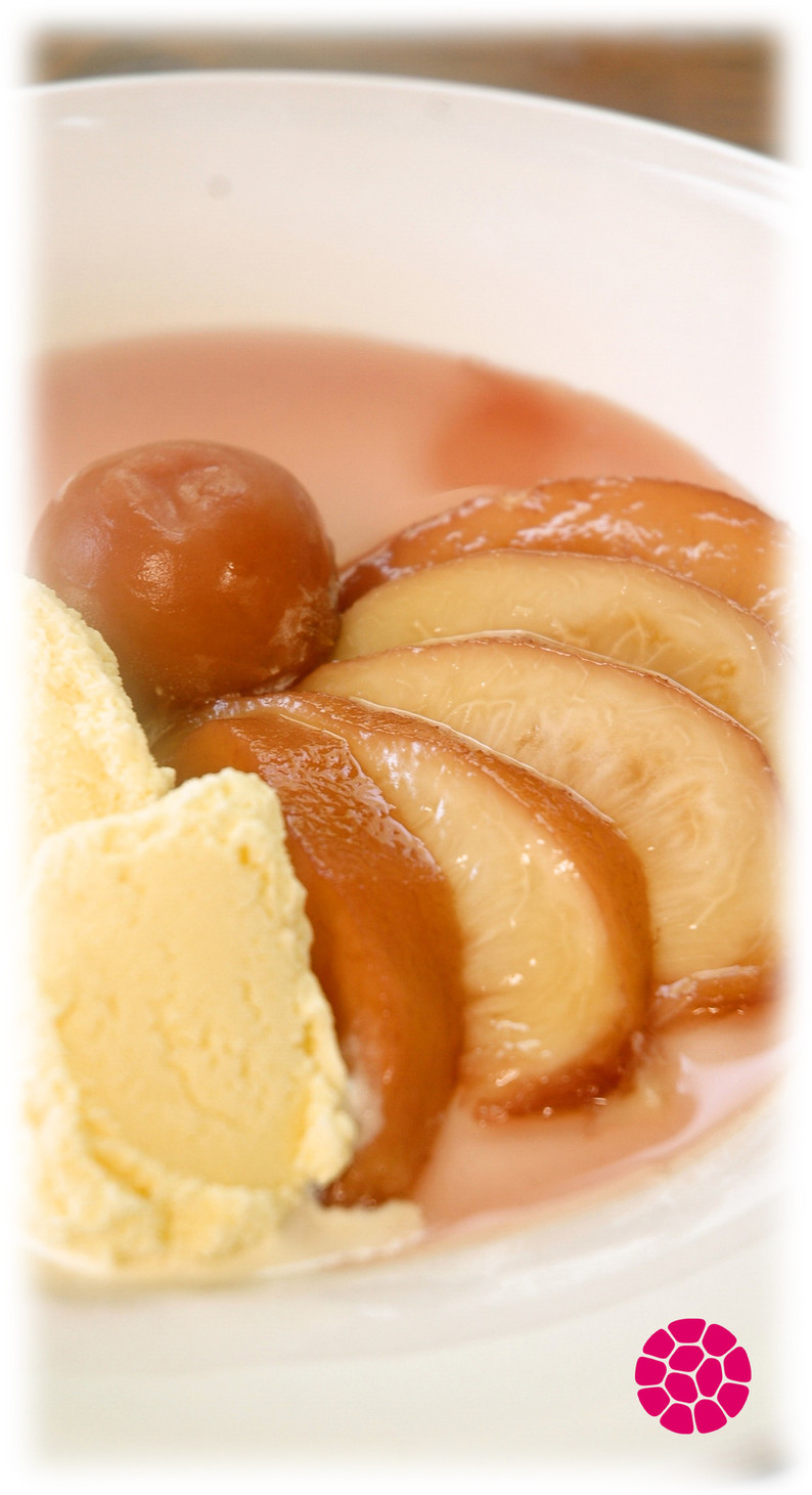 夏は涼しく！桃のコンポート梅の氷菓子添えの画像