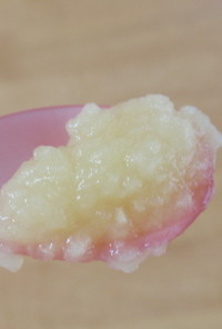 離乳食初期（5～6カ月）りんごのピューレ