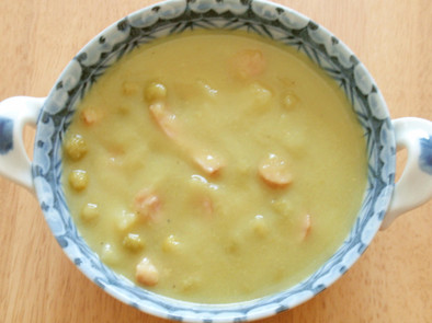 ドイツ風グリンピースのスープの写真