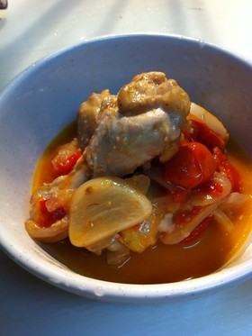 トマトと鶏手羽肉のコトコト煮込み