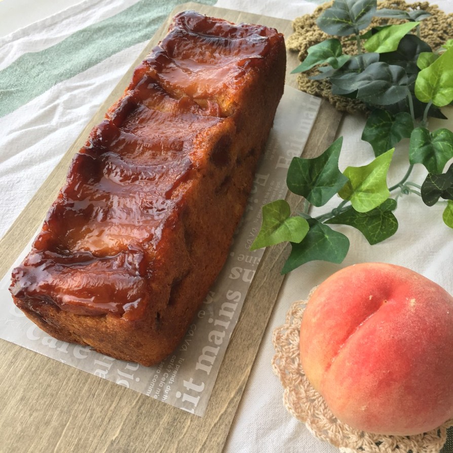 桃のキャラメルパウンドケーキの画像