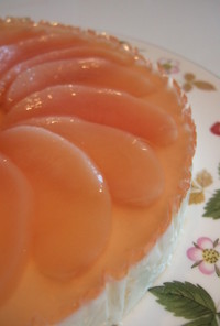 簡単♪桃のコンポートでレアチーズケーキ