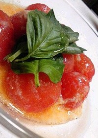 トマトのマスタードドレッシングサラダ