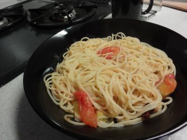 【男飯】夏トマトとごま油のペペロンチーノの画像