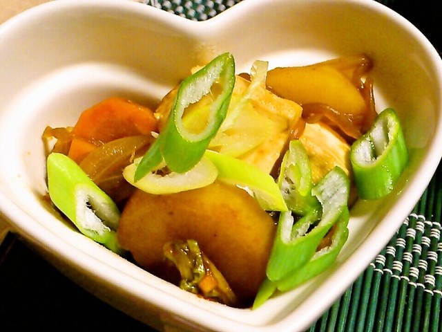 韓国鍋カムジャタン風 おかず肉じゃが レシピ 作り方 By つつじま クックパッド 簡単おいしいみんなのレシピが352万品