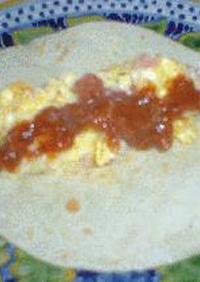 Burrito de huevo (トロトロ卵とチーズのブリート）