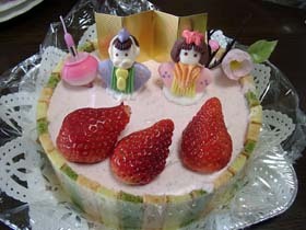 お雛様のムースケーキ