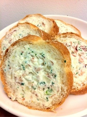 簡単!美味しい♪クリームチーズバゲット