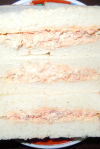鮭とみょうがのサンドイッチ