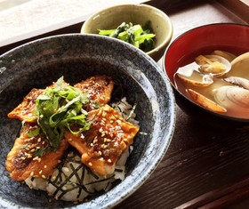 簡単!イワシの蒲焼丼♪サンマやアジでも♡