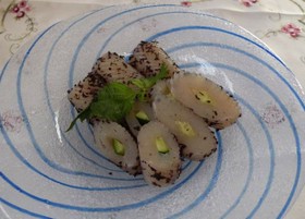 こんにゃくのゆかり和え