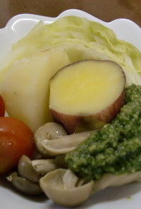 温野菜withジェノベーゼソース