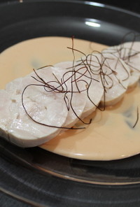 韓国風味な鶏ハム。コチュマヨソース。