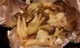 きのこと豚バラのホイル焼き