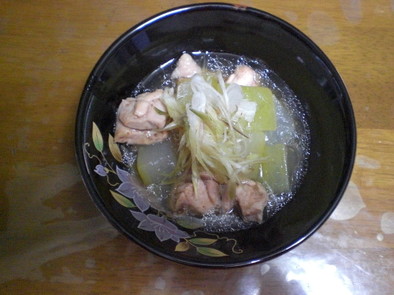 冬瓜と鶏肉の煮物の写真