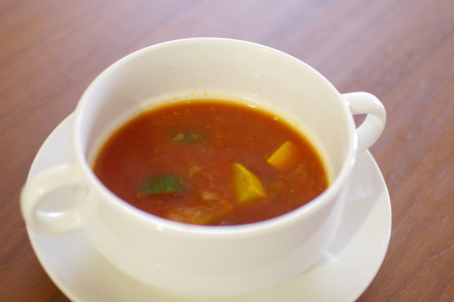 ズッキーニのトマトスープの画像