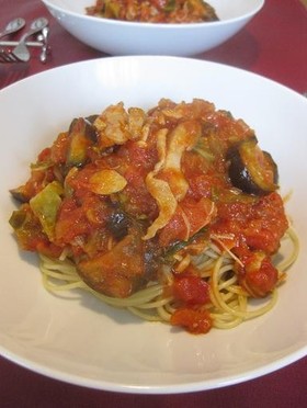 オッサンのトマトdeチキン煮込みパスタ