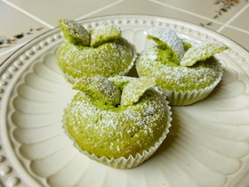 青りんごみたいな?抹茶カップケーキ