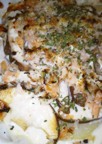 簡単ポテトと鮭フレのヘルシー豆乳グラタン