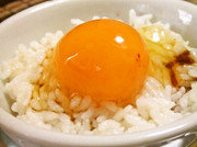 殻ごと冷凍!黄身がもちもち冷凍卵かけご飯の写真