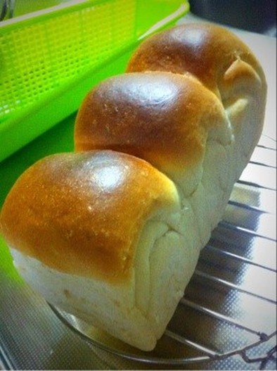 定番の食パンの写真