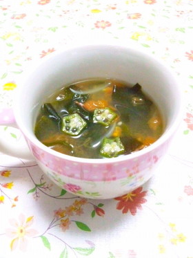 ダシダで☆わかめとトマトの中華スープ☆
