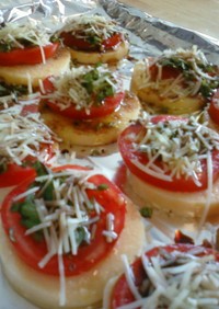トマトとアシアゴチーズのポレンタ