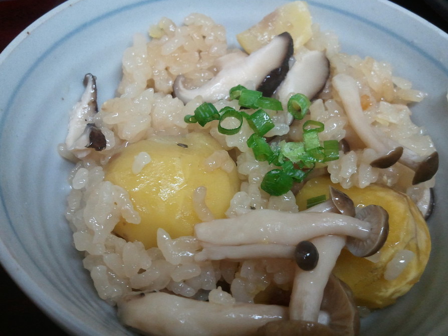 栗と野生のキノコの詰め物三鳥ローストのレシピ