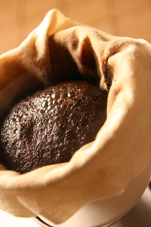 鉄フライパンで作る家庭でコーヒー焙煎方法の画像