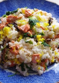 秋鮭と菊のちらし寿司