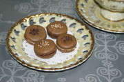 ほうじ茶&ゴマのマカロン♪(マロンバターの写真