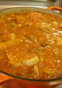 ヒヨコ豆と赤インゲン豆の豚トマト煮