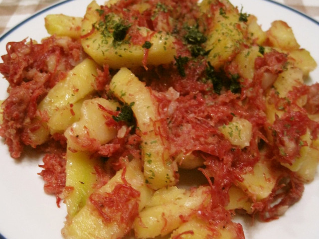 スペイン風 じゃがいものコンビーフ炒め レシピ 作り方 By ぽにえ クックパッド 簡単おいしいみんなのレシピが352万品