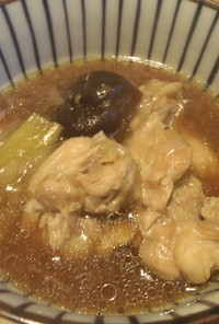 香りから美味しい鶏と干し椎茸の薬膳スープ