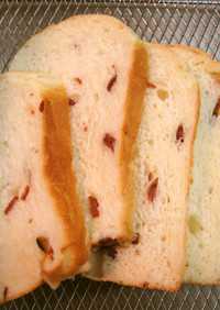 ＨＢでチーズ＆サラミ食パン