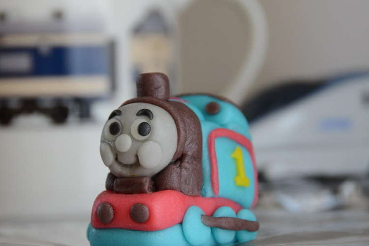 機関車トーマス マジパン細工 レシピ 作り方 By るまなな クックパッド