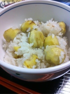秋の味覚♪栗ご飯~(^_−)−☆