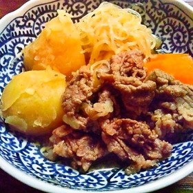お惣菜の定番!小料理屋風の肉じゃが