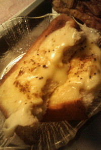 モンドールのチーズトースト