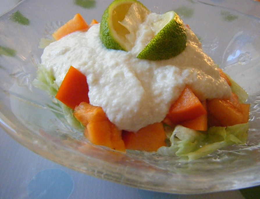 豆腐がヨーグルトに変身～柿デザートサラダの画像