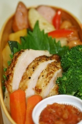 お弁当に　簡単やわらか鶏胸肉ソテーの画像