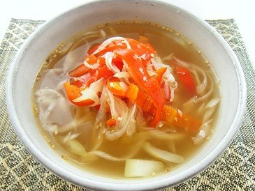 赤ピーマンのピリ辛中華スープの画像