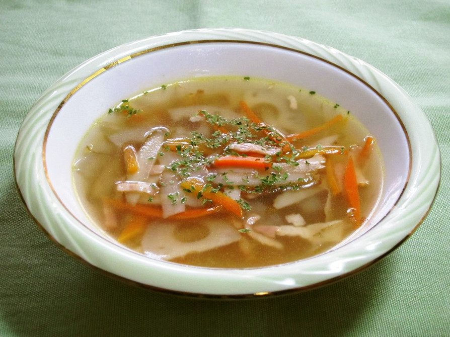 根菜で食物繊維たっぷり☆コンソメスープの画像