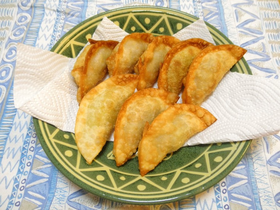 里芋でカレー味の揚げ餃子の画像