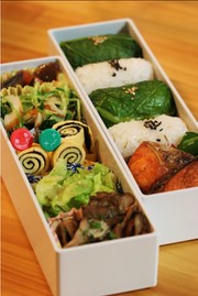 お弁当*薄焼き卵と海苔のクルクル巻きの写真